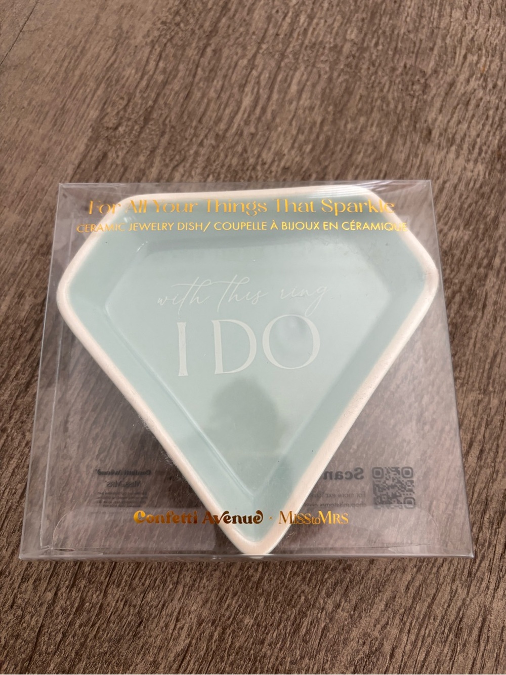 Confetti Avenue "I Do" Diamond-Shaped Ceramic Jewelry Dish - Mint